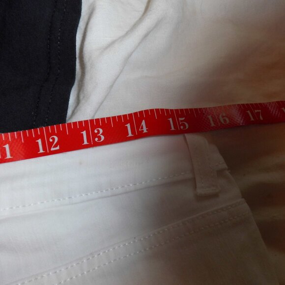 JLO JENNIFER LOPEZ WHITE‎ DENIM WOMENS SHORTS IN SZ 30 WAIST - Picture 7 of 9